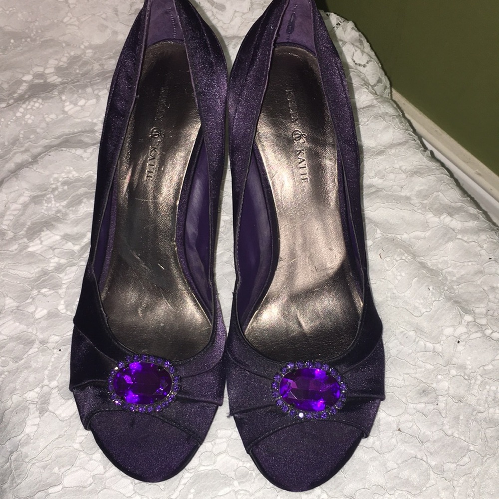 Kelly & Katie NWOT Purple Heels